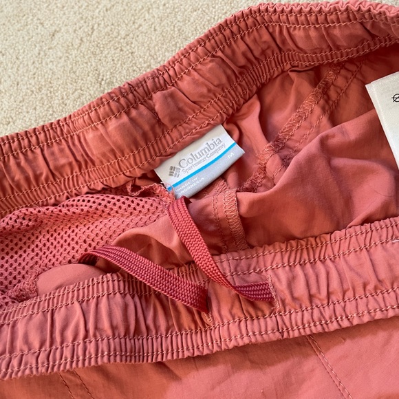 Columbia Shorts - Picture 2 of 4